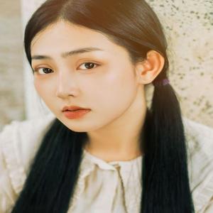 黄莉颖